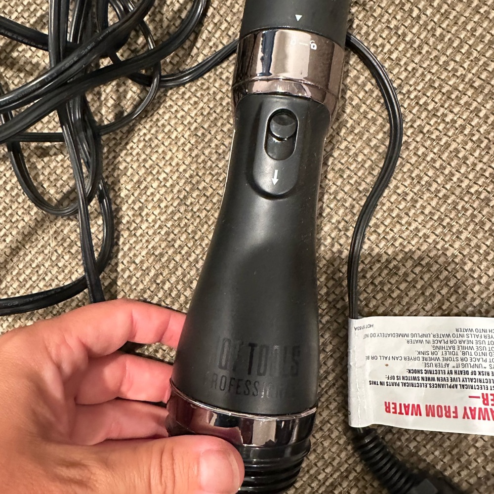 HOT TOOLS - Picture 2 of 2